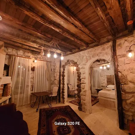 Проживание в семье La Dias Cave Cappadocia